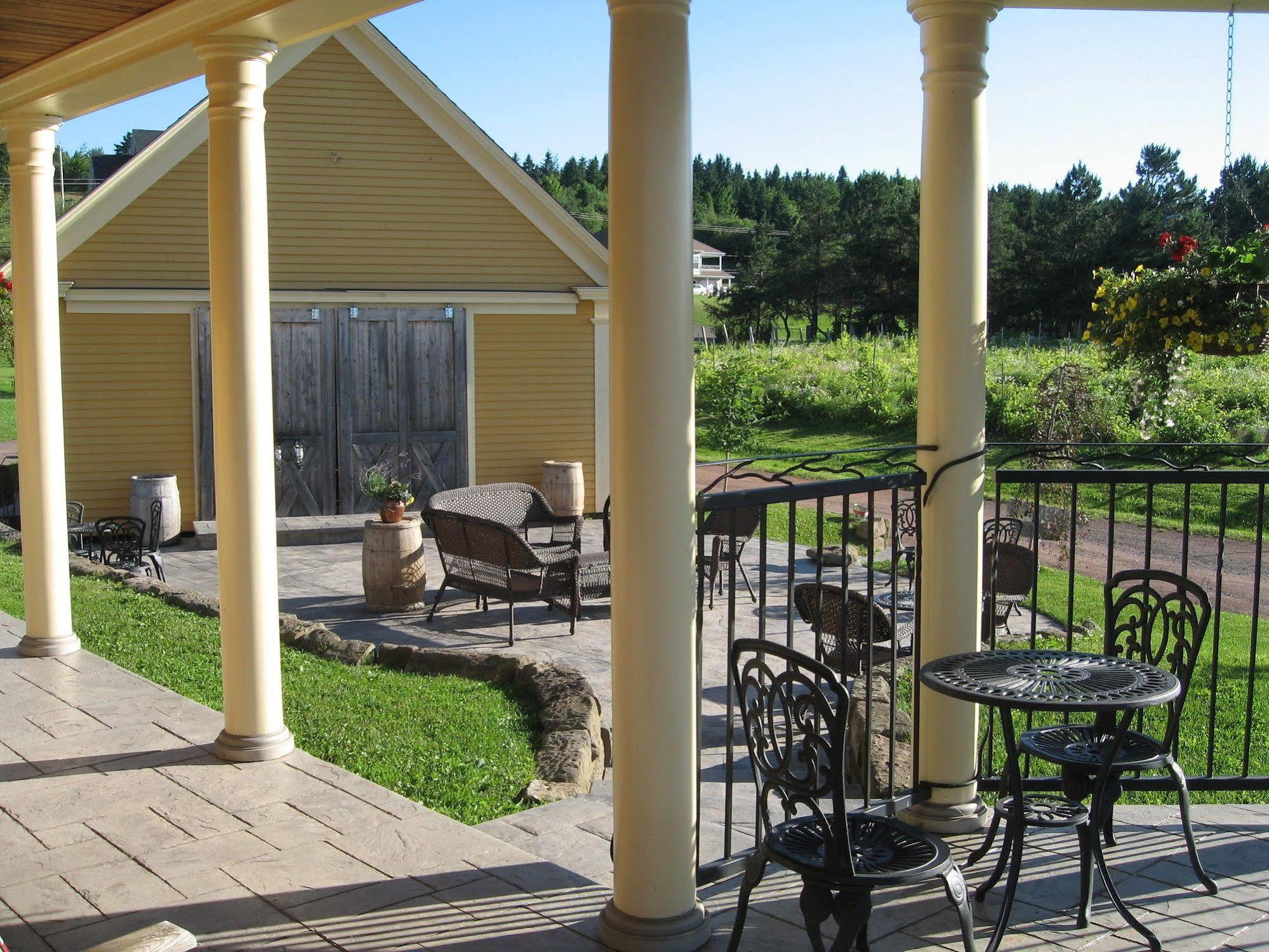 Hotel Magnetic Hill Winery à Moncton Extérieur photo