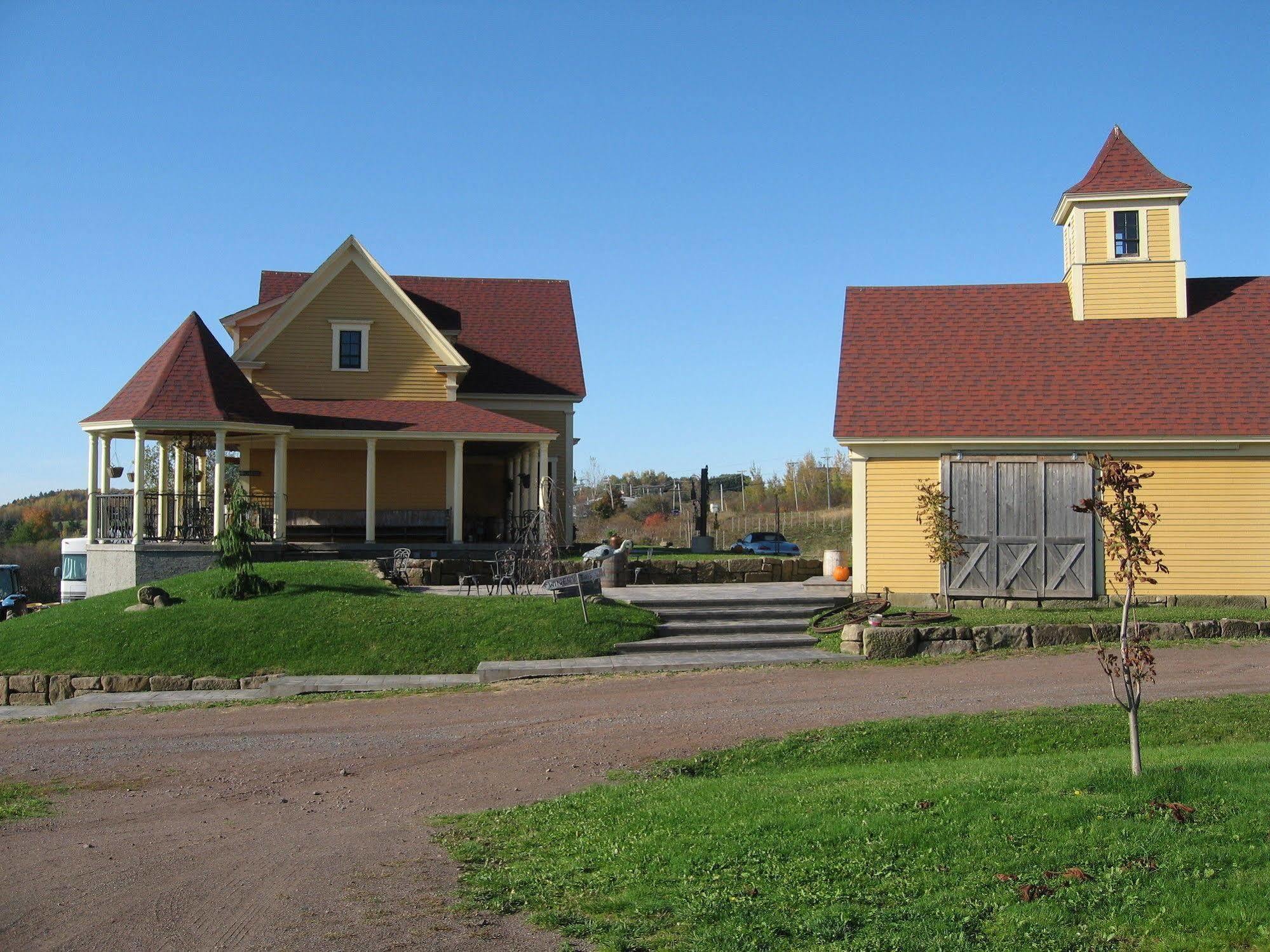 Hotel Magnetic Hill Winery à Moncton Extérieur photo